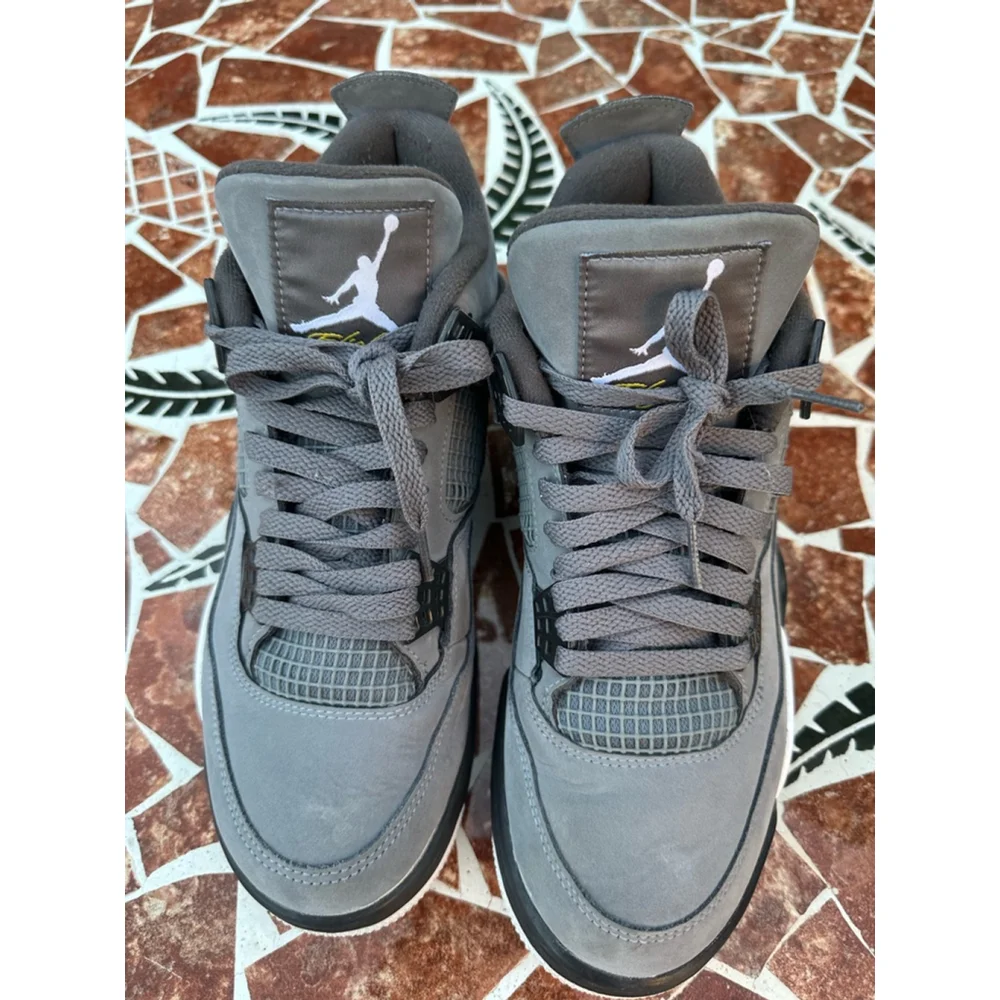 US seller- CA- Jordan 4 Retro Sneakers Size 8 cool grey 308497-007 used